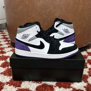 Air Jordan 1 Mid SE ‘Varsity Purple’